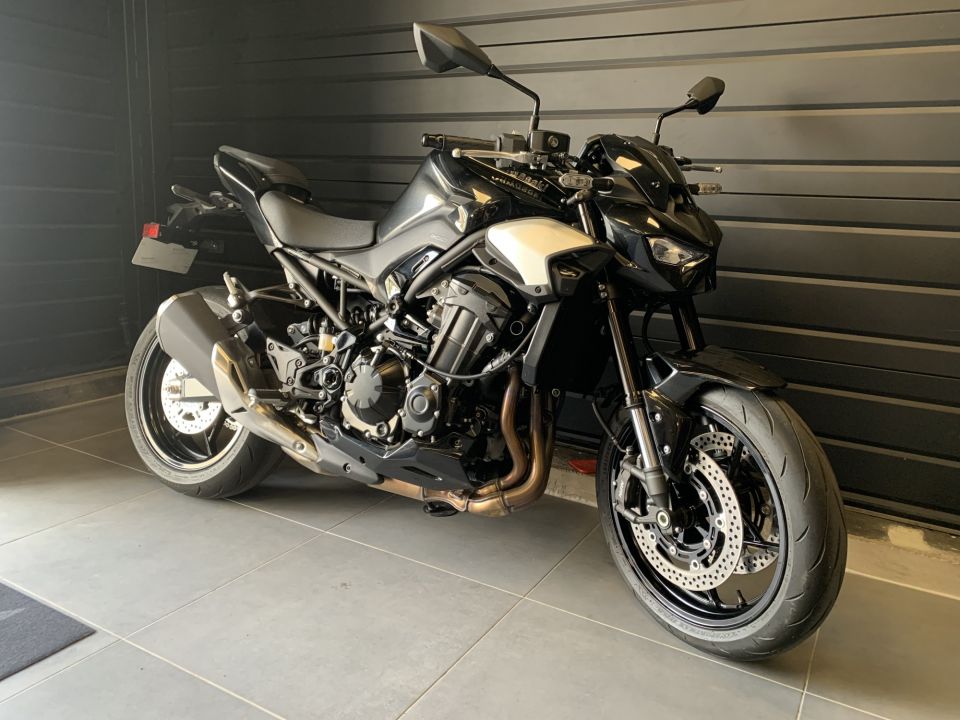 KAWASAKI Z 900 16