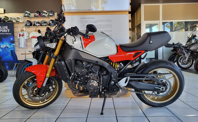 YAMAHA XSR 900 4