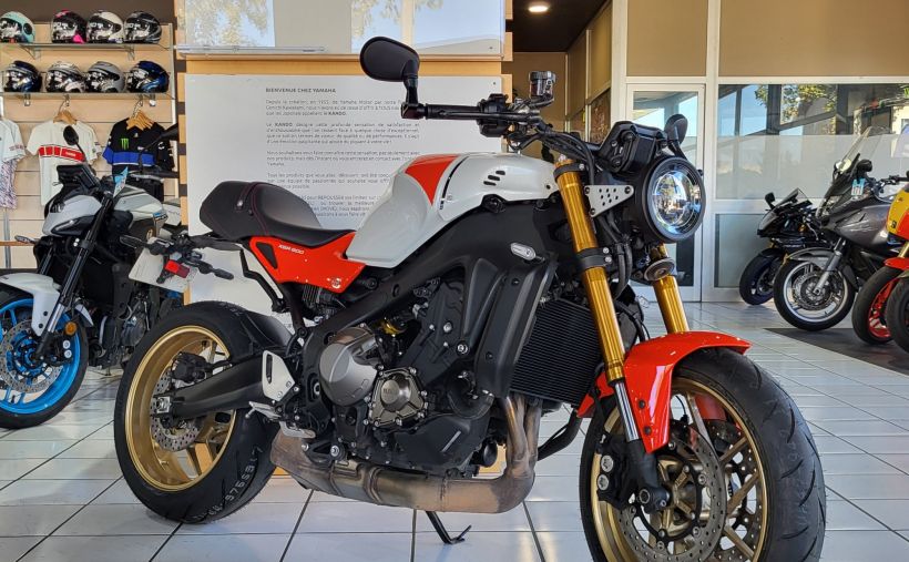 YAMAHA XSR 900 0
