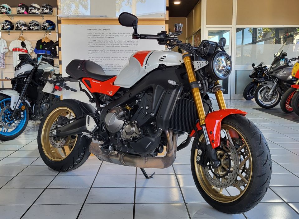 YAMAHA XSR 900 0