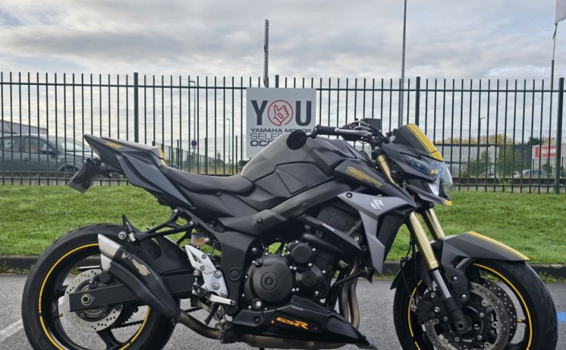 SUZUKI GSR 750 ABS 0