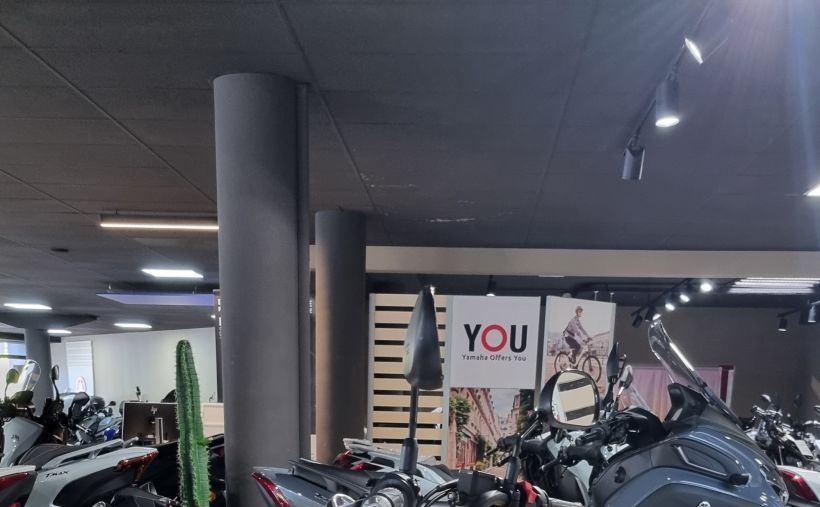 YAMAHA XSR 125 2