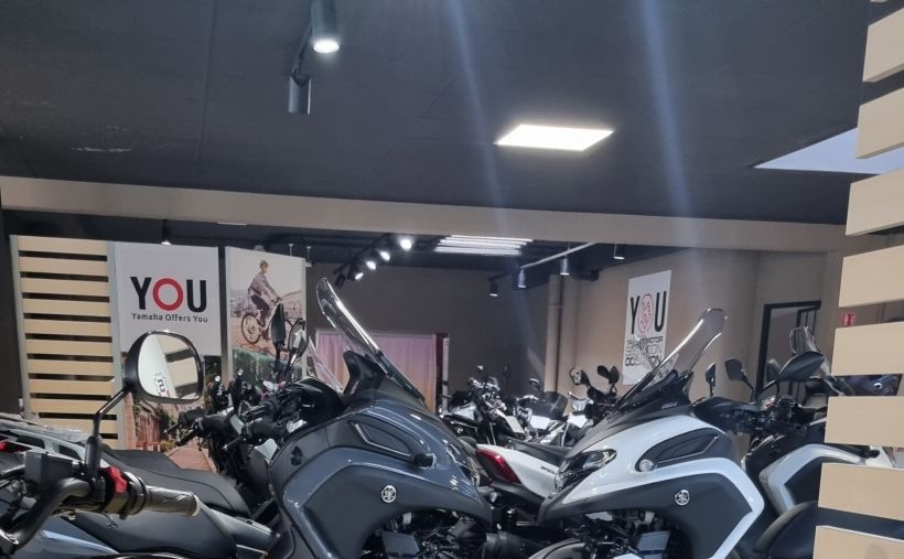 YAMAHA XSR 125 3