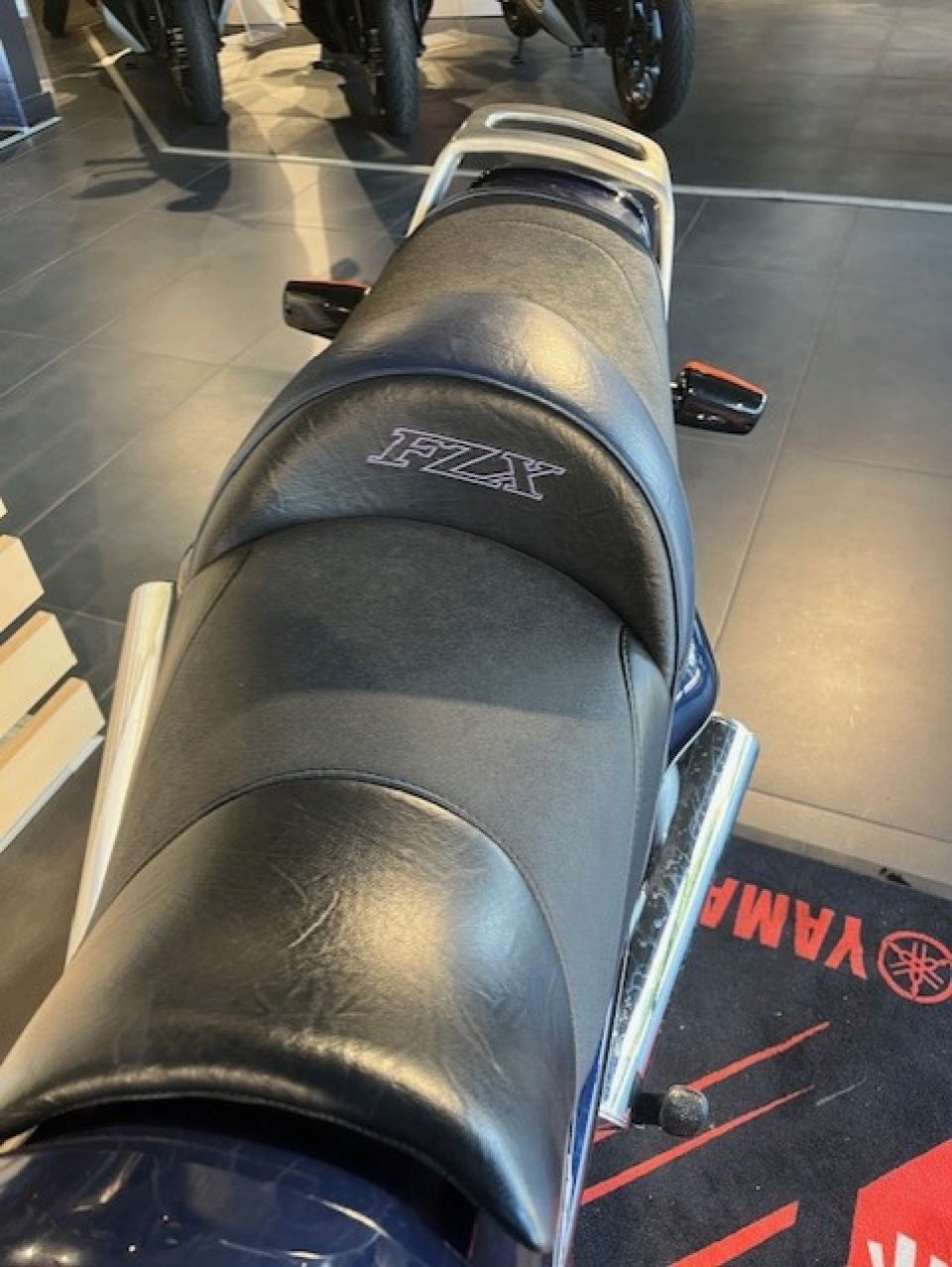 YAMAHA FZX FAZER 7