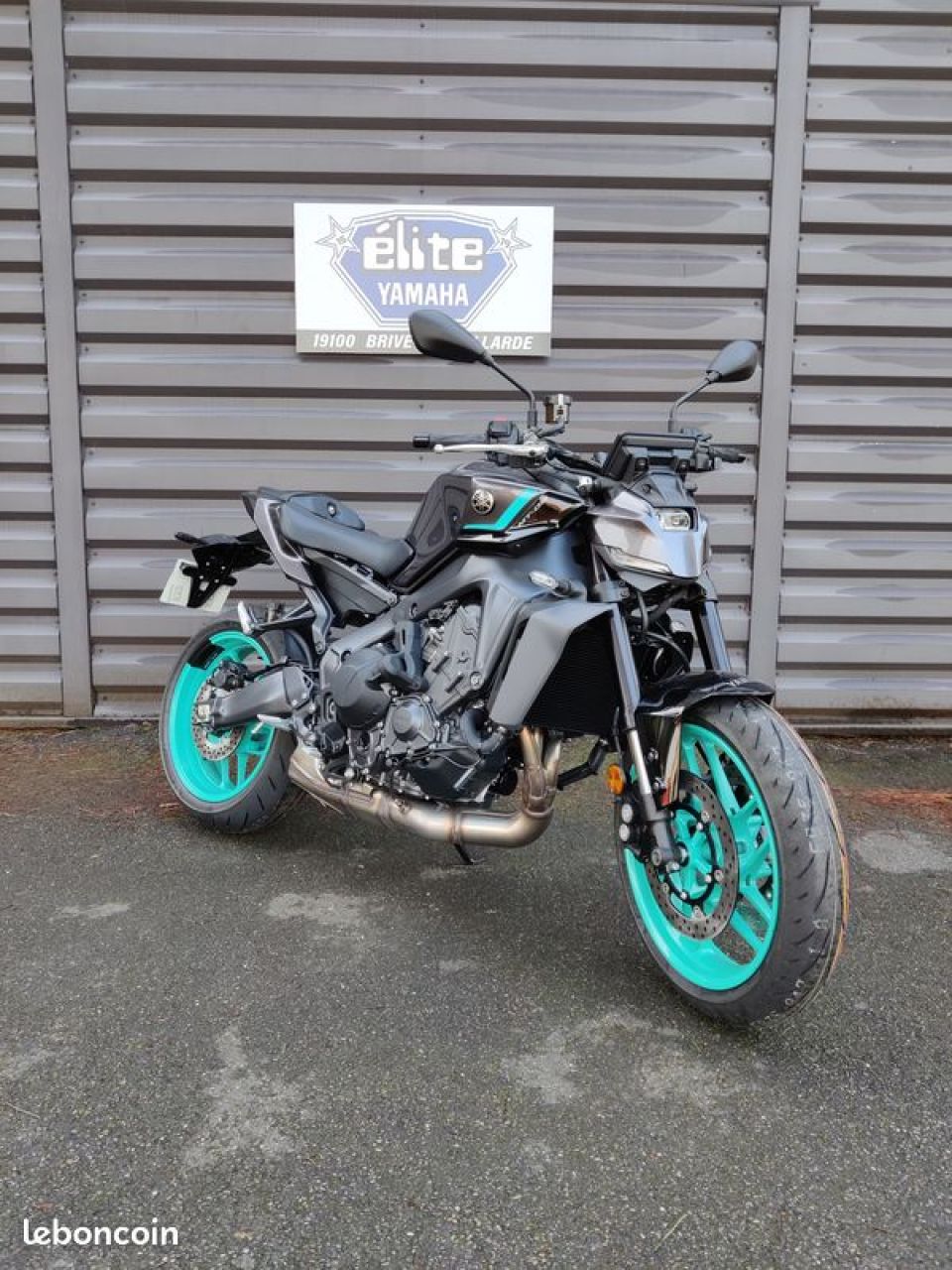 YAMAHA MT-09  Y-AMT 2