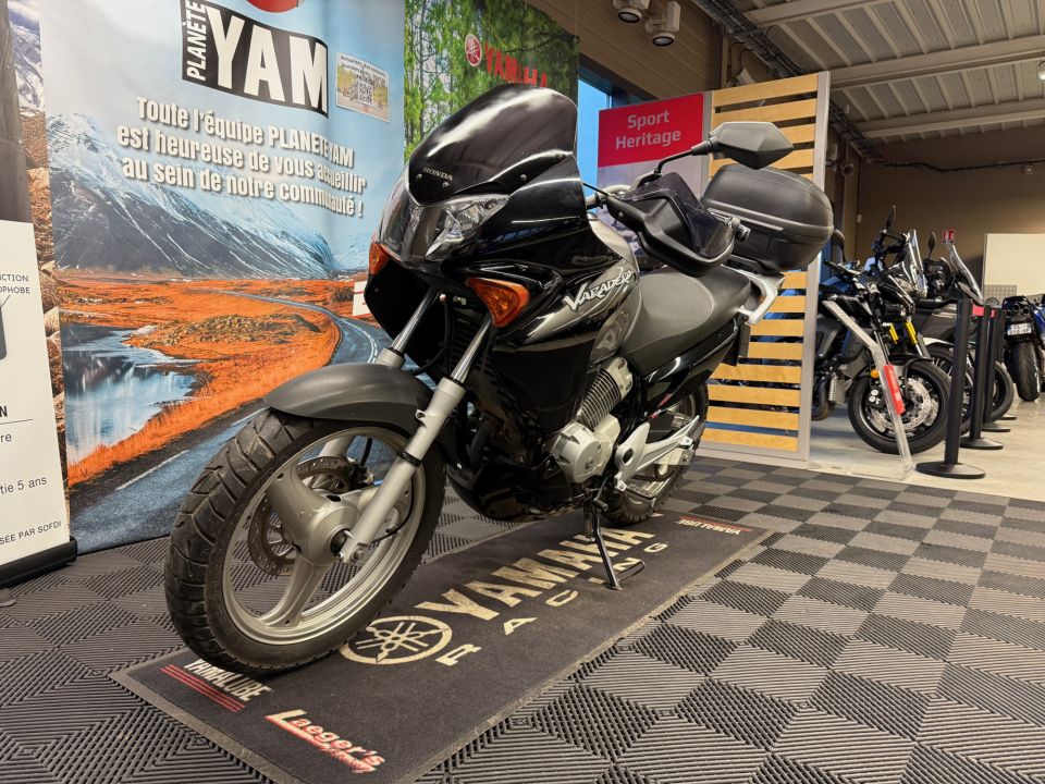 HONDA VARADERO 125 6