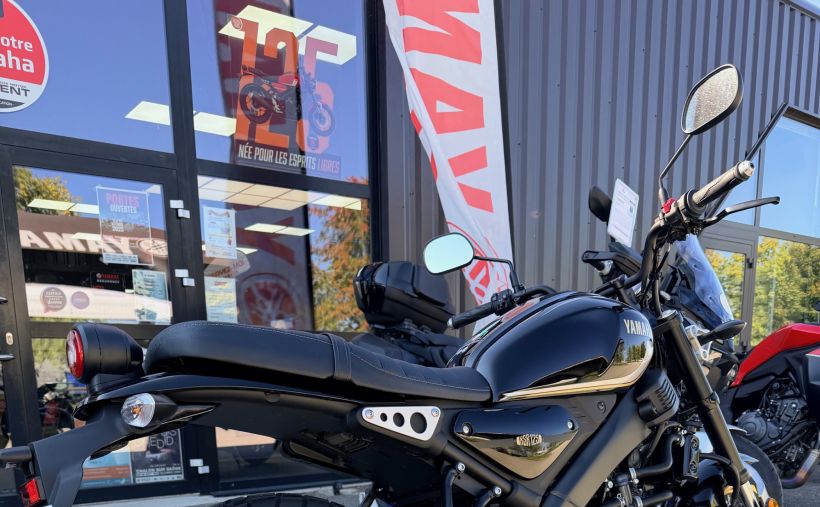 YAMAHA XSR 125 Legacy 2