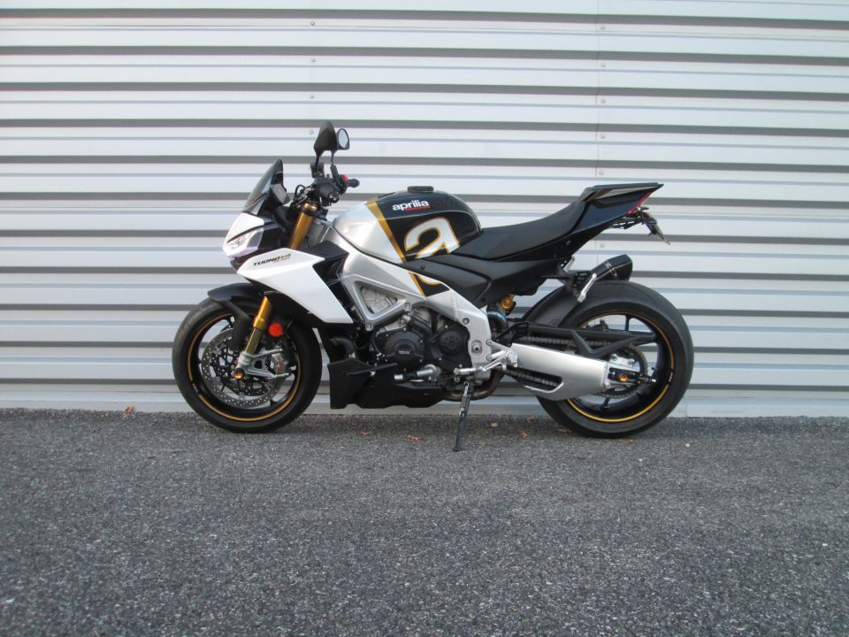 APRILIA TUONO 1100 V4 FACTORY 24