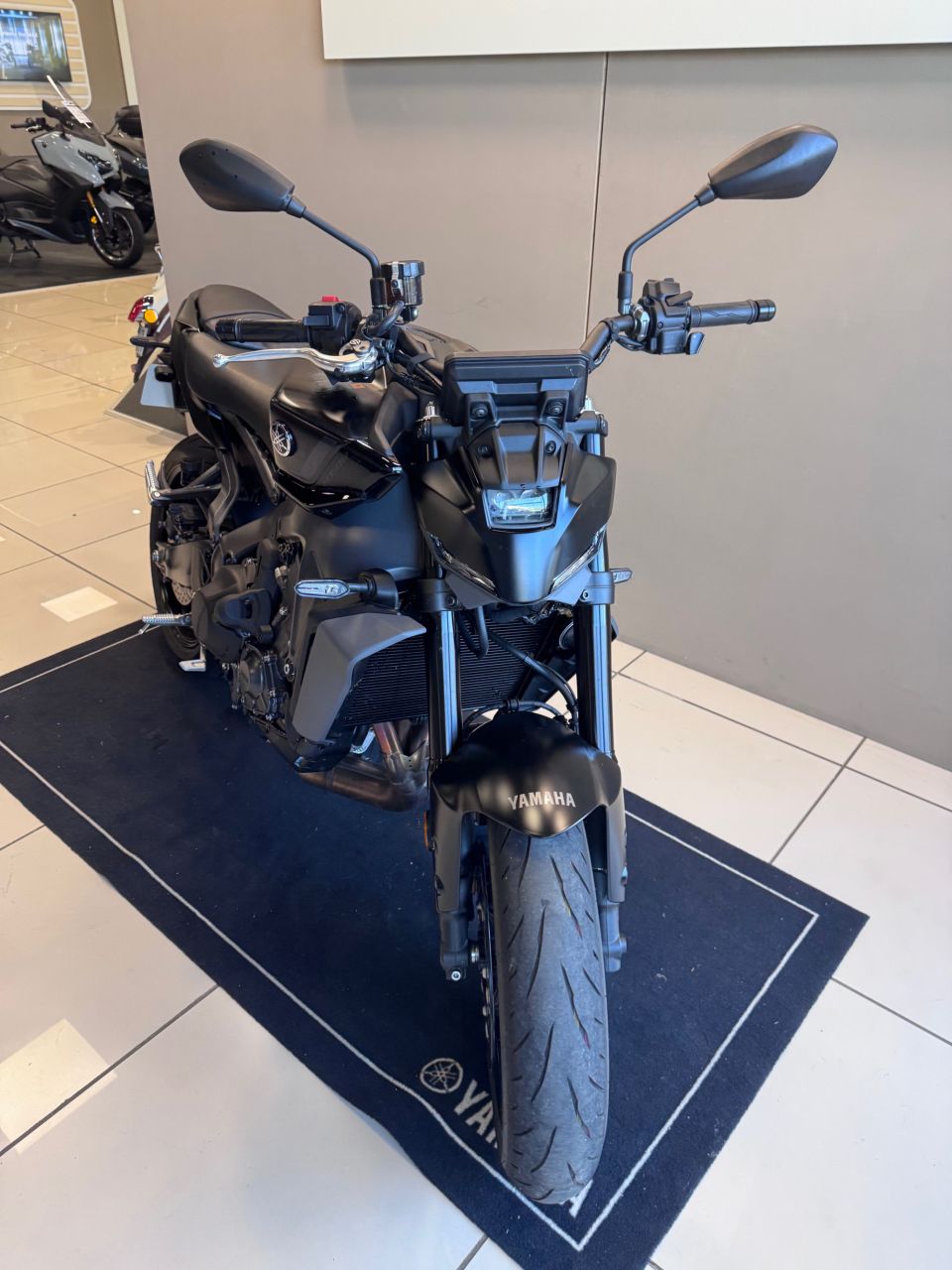 YAMAHA MT-09  Y-AMT 6