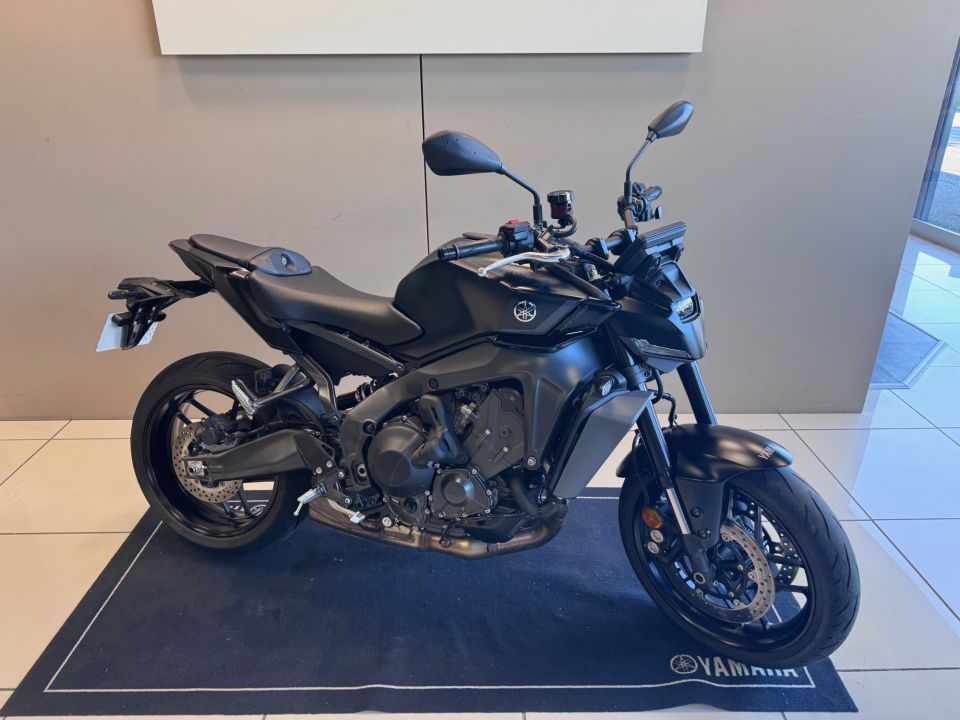 YAMAHA MT-09  Y-AMT 8