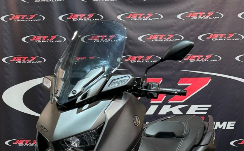 YAMAHA XMAX 300 2