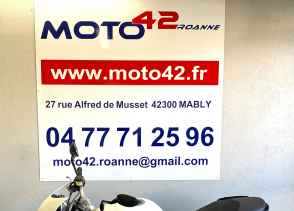 TRIUMPH STREET TRIPLE 675 R - 2011
