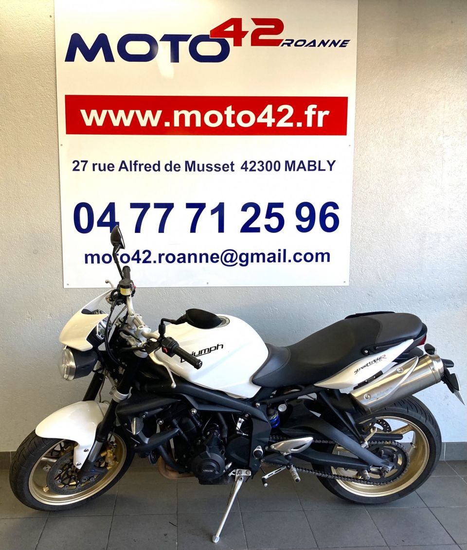 TRIUMPH STREET TRIPLE 675 R 0