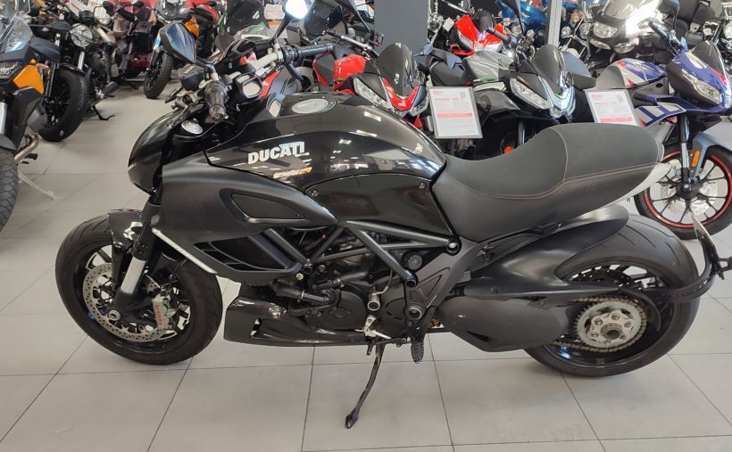 DUCATI DIAVEL 3