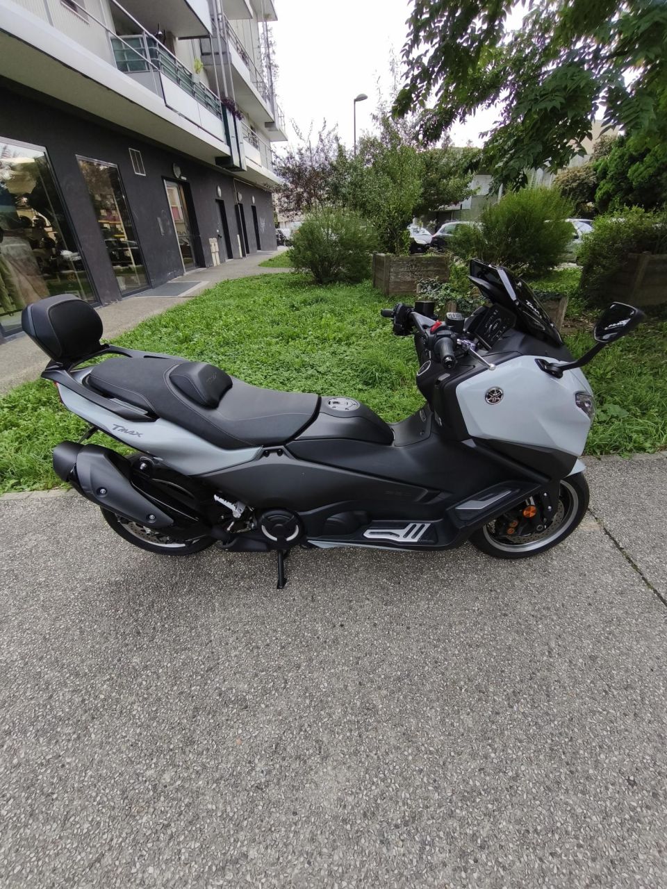 YAMAHA XP T-MAX 560 TECH MAX 1