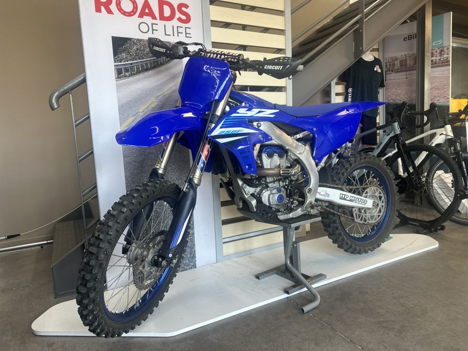 YAMAHA YZ250F 6