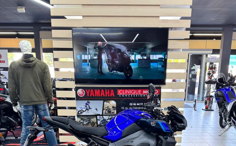 YAMAHA MT-10 0
