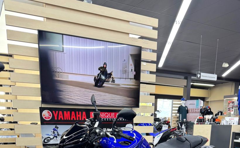 YAMAHA MT-10 3