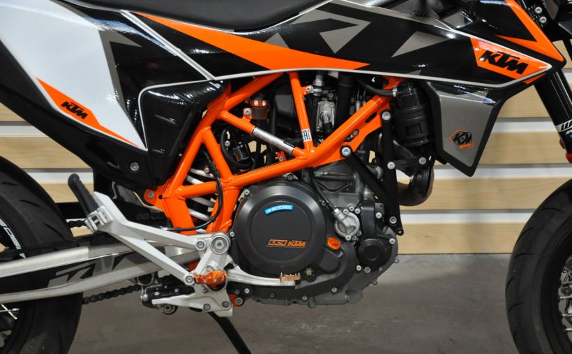 KTM 690 SMC R 2
