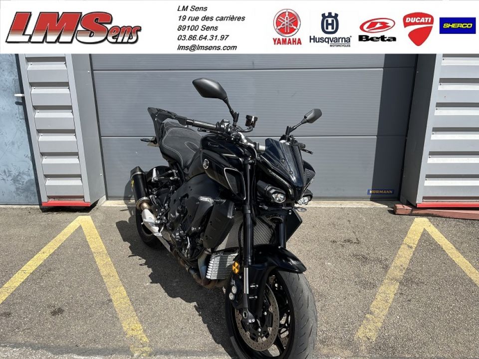 YAMAHA MT-10 6