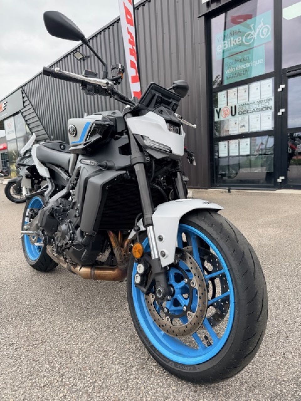YAMAHA MT-09 1