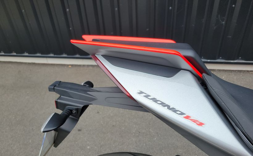 APRILIA TUONO 1000 2