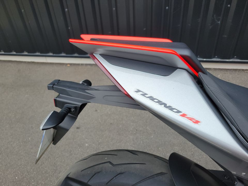 APRILIA TUONO 1000 10