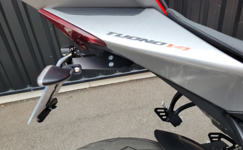 APRILIA TUONO 1000 8