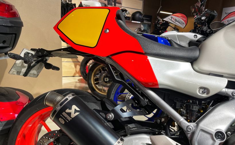 YAMAHA XSR 900 GP 1