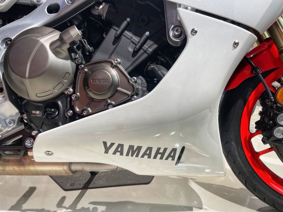 YAMAHA XSR 900 GP 3