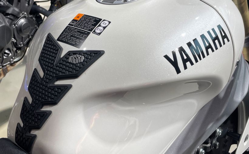 YAMAHA XSR 900 GP 4