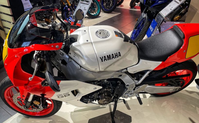 YAMAHA XSR 900 GP 5