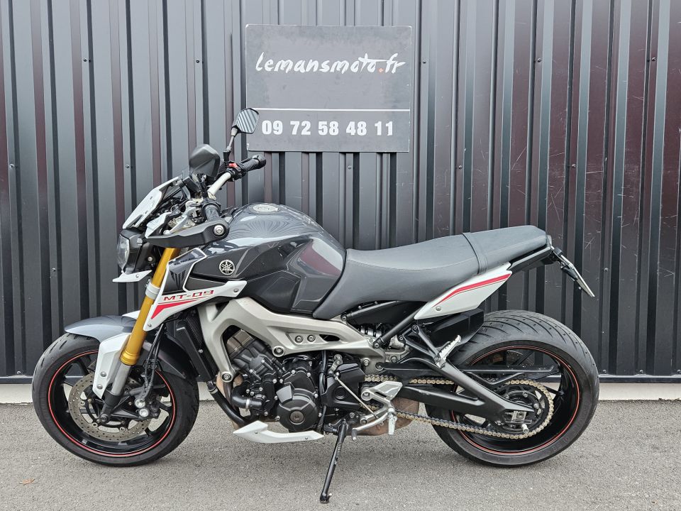 YAMAHA MT-09 STREET R. 15