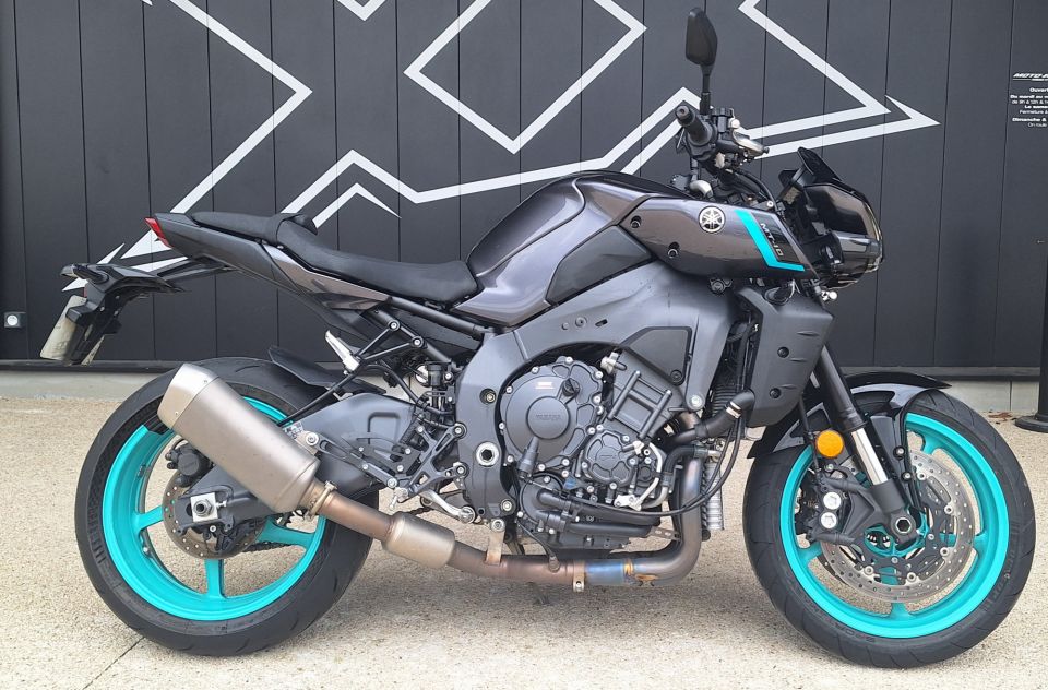 YAMAHA MT-10 0