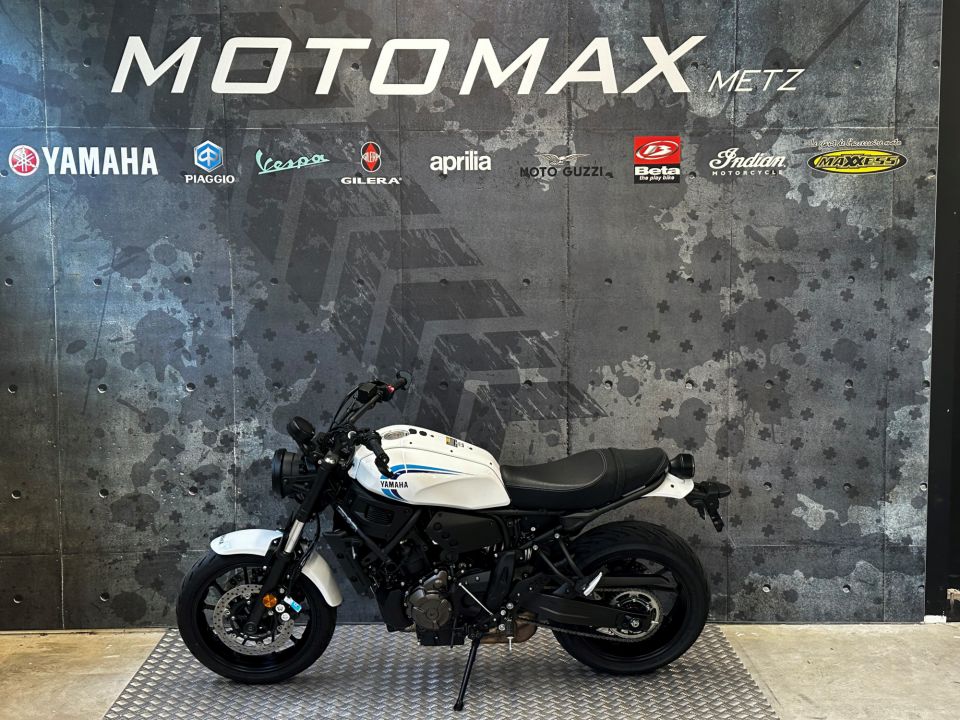 YAMAHA XSR 700 ABS 36