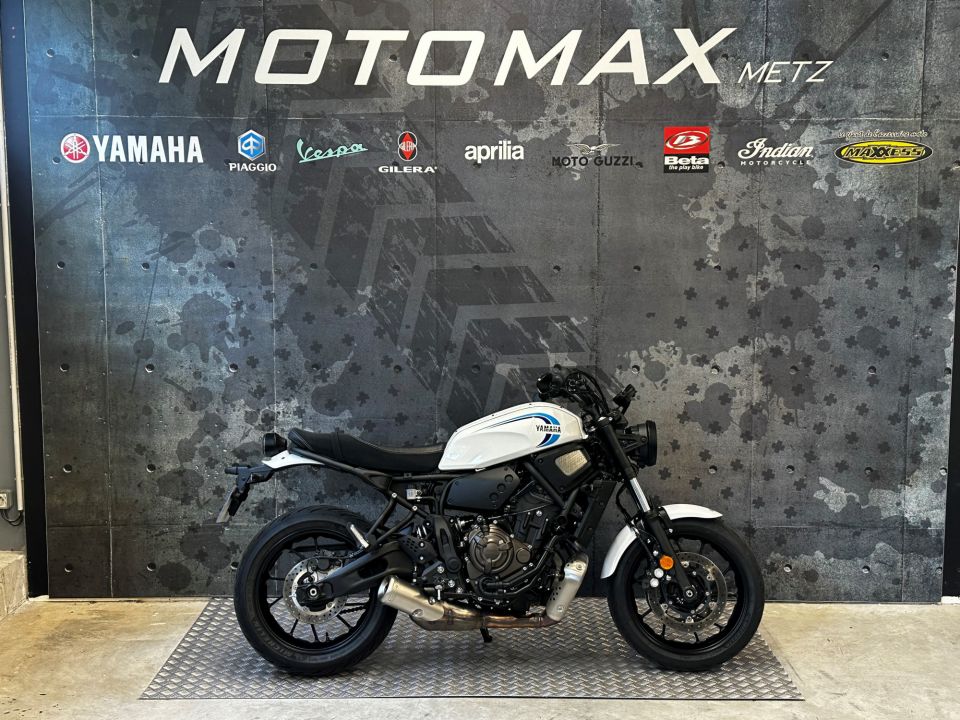 YAMAHA XSR 700 ABS 0
