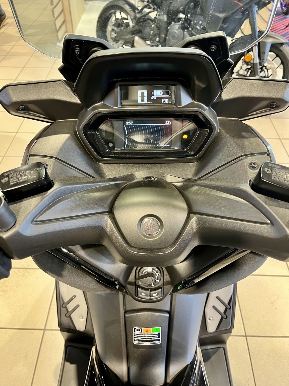 YAMAHA XMAX 300 Tech Max 20