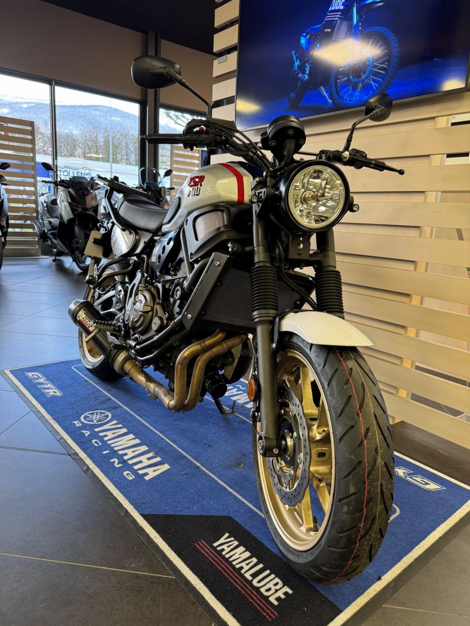 YAMAHA XSR 700 XTRIBUTE 2