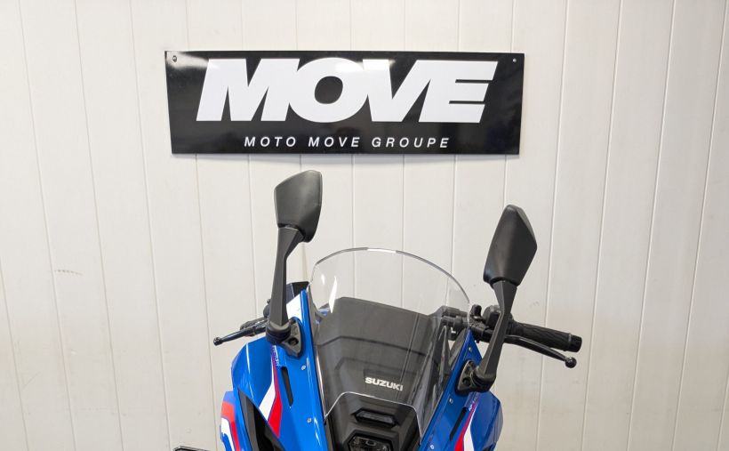 SUZUKI GSX-8R 2
