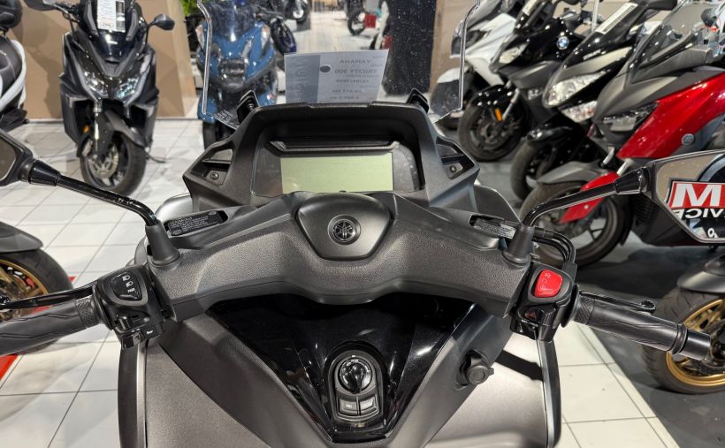 YAMAHA TRICITY 300 2