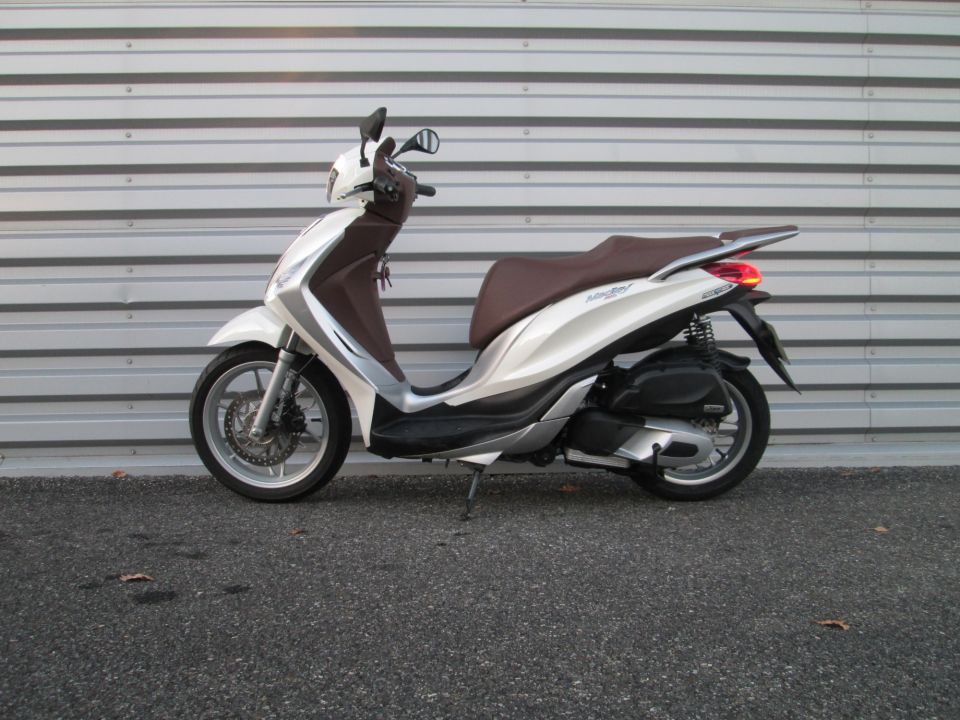 PIAGGIO MEDLEY 125 24