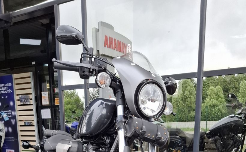 YAMAHA XV 950 BOLT 4
