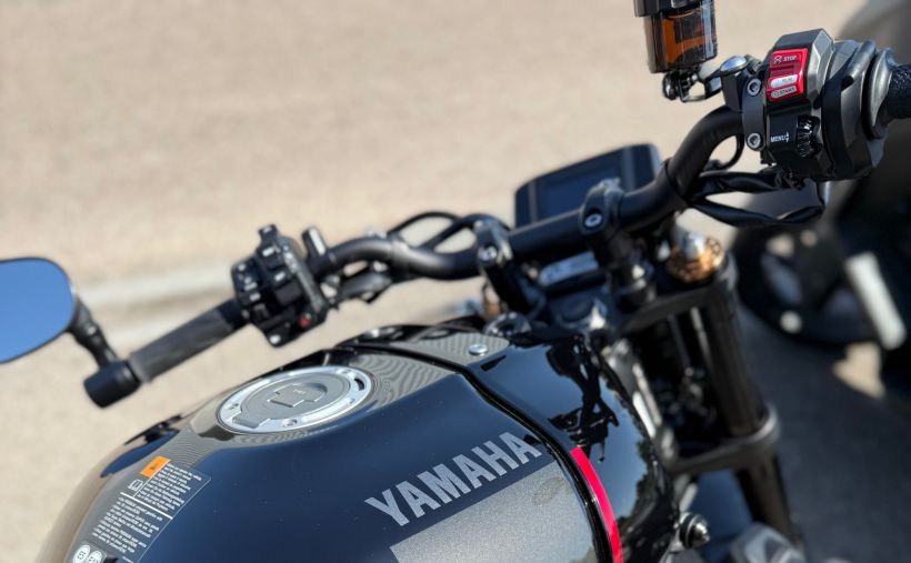 YAMAHA XSR 900 ABS 2