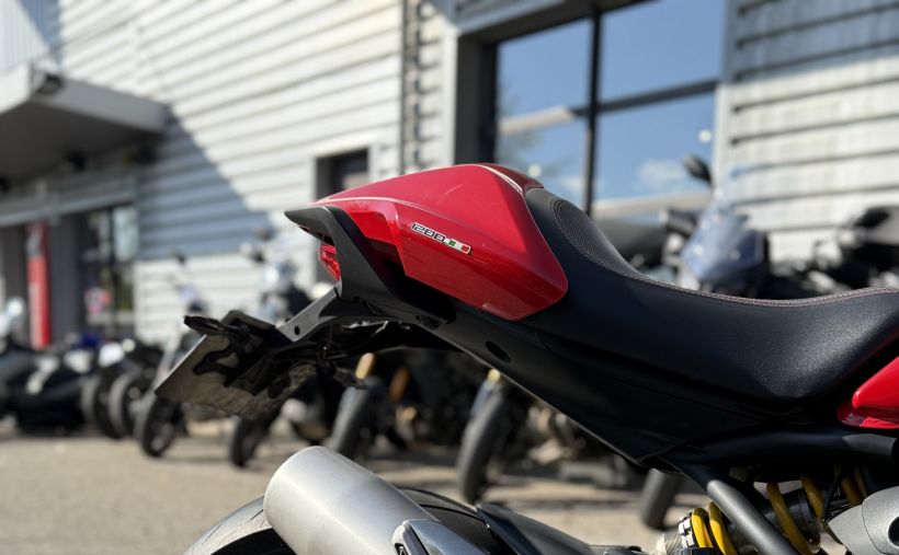 DUCATI MONSTER 1200 1
