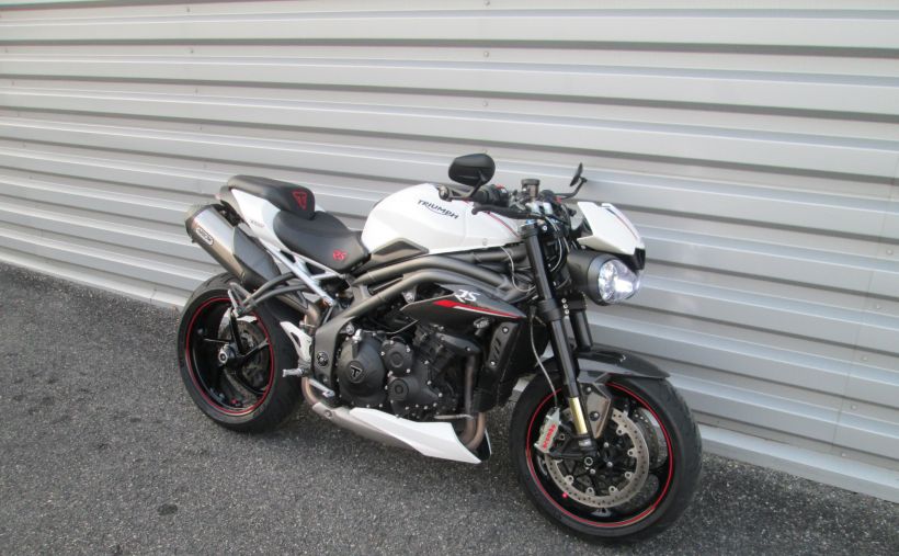 TRIUMPH SPEED TRIPLE 1050 RS 0