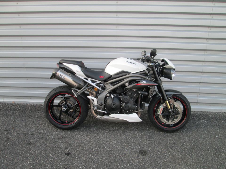 TRIUMPH SPEED TRIPLE 1050 RS 8