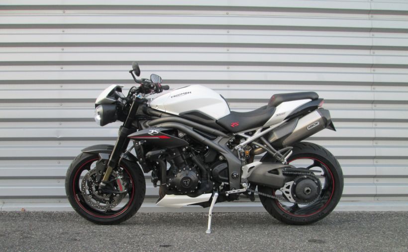 TRIUMPH SPEED TRIPLE 1050 RS 3