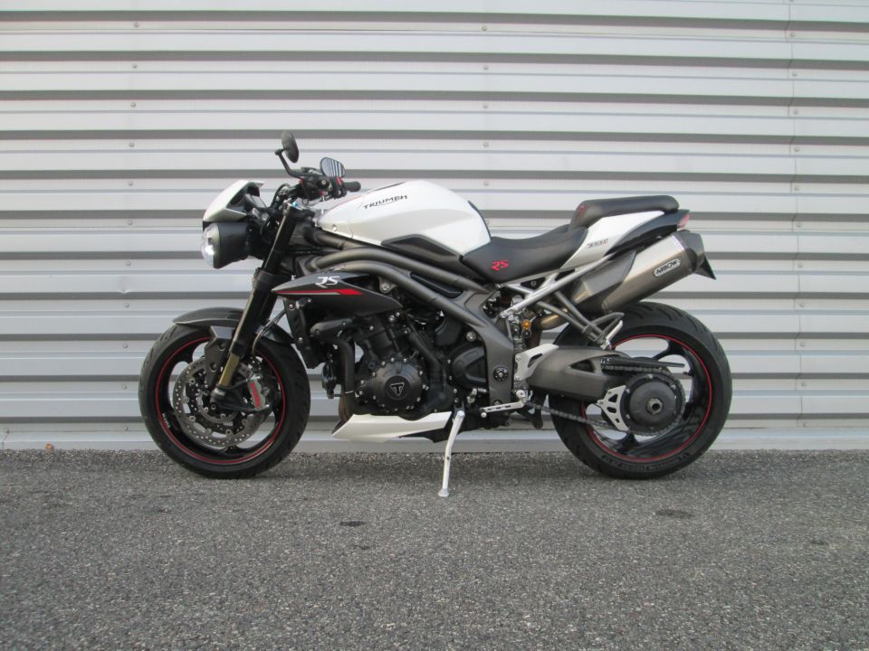 TRIUMPH SPEED TRIPLE 1050 RS 24
