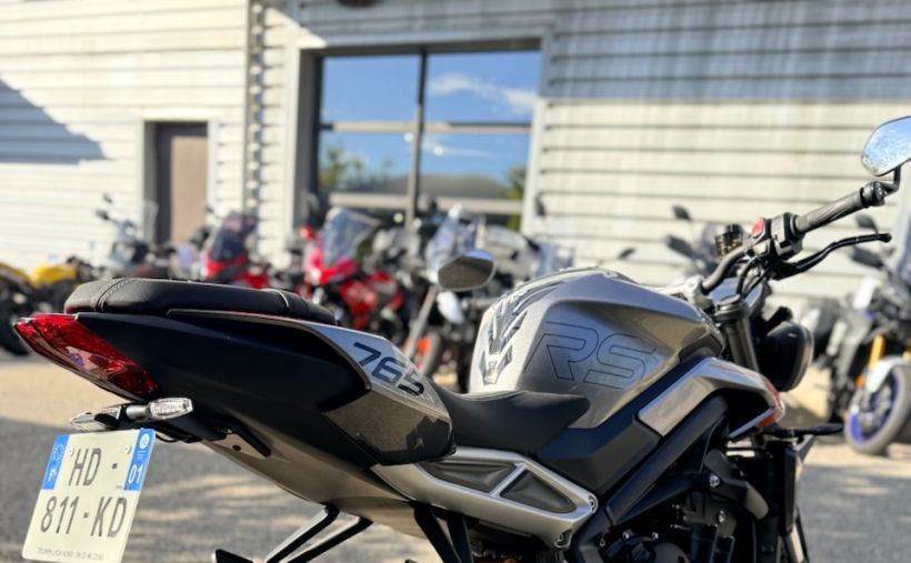 TRIUMPH STREET TRIPLE 765 RS 1