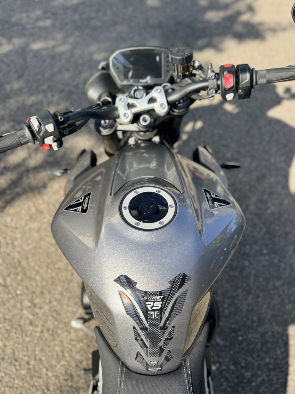 TRIUMPH STREET TRIPLE 765 RS 2